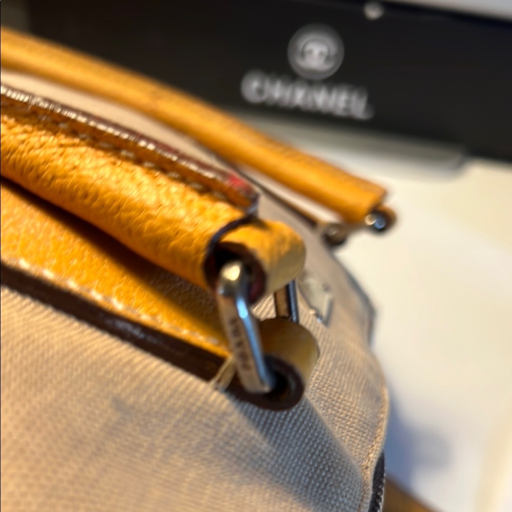 🛑 1 hour sale. Prada, Tan & brown, leather trim and corners w/ canvas, w… - Picture 16 of 16
